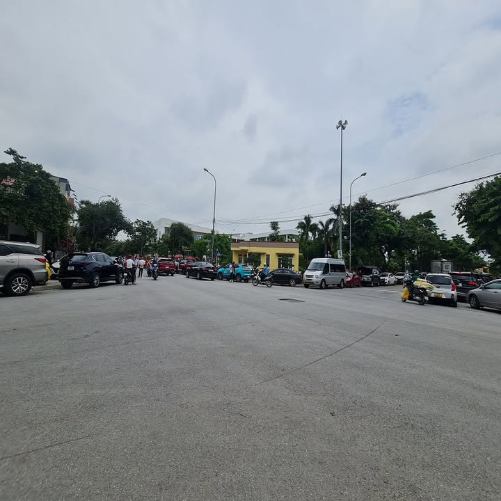 Đất nền Cửu Việt, Trâu Quỳ, Gia Lâm 60m² giá 8 tỷ - Sổ đỏ chính chủ giao ngay!