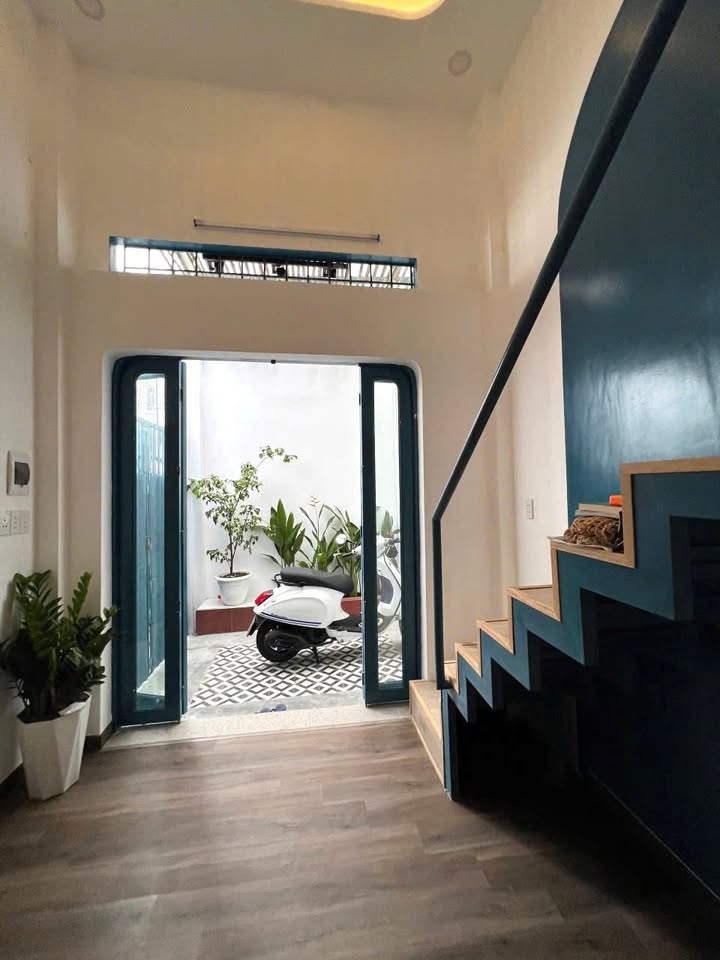 Nhà nhỏ Tân Phú 30m² giá 3.5 tỷ - Pháp lý rõ ràng, sẵn sàng công chứng!