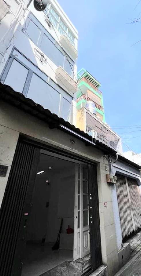 Nhà 5 tầng Cách Mạng Tháng 8, Quận 10, 30m² giá chỉ 5.67 tỷ - Đầu tư sinh lời!