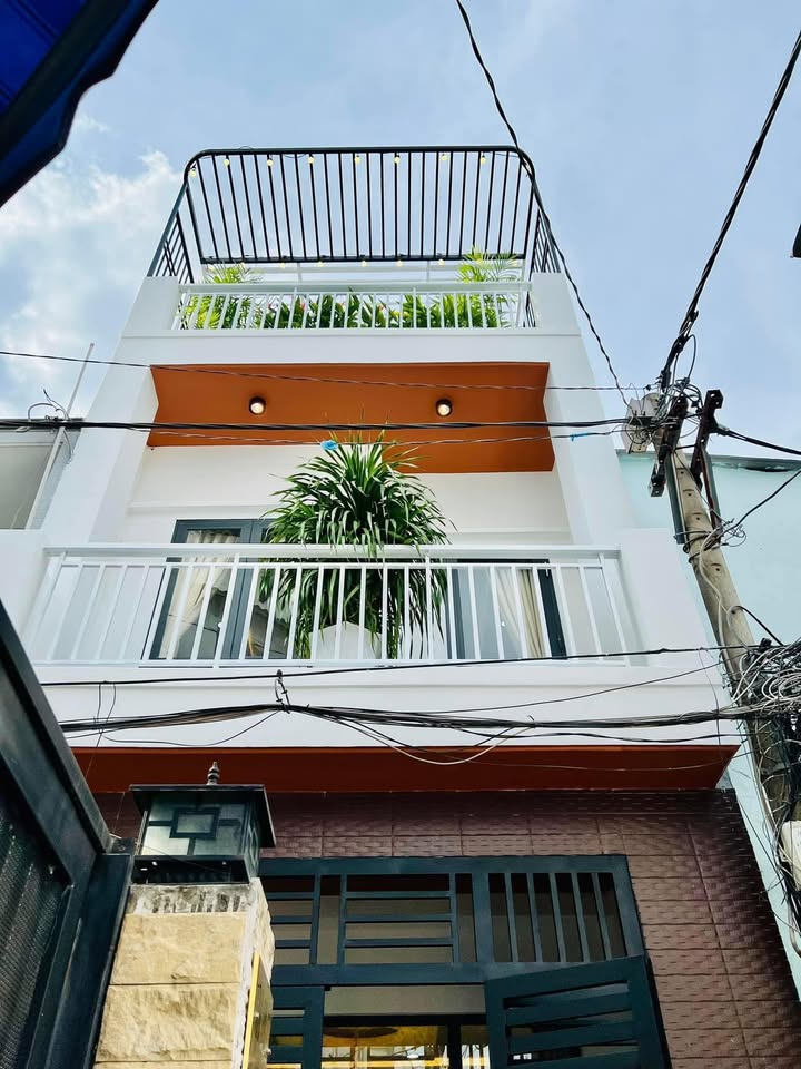 Nhà phố Gò Vấp 48m² giá 4 tỷ - Sổ hồng chính chủ, nội thất cao cấp!