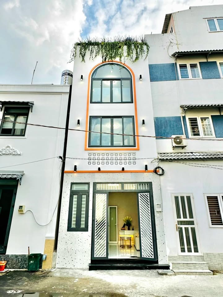 Nhà mini 3 tầng hẻm 5m Lê Đức Thọ 20m² giá 3.95 tỷ - Nội thất cao cấp tặng kèm!