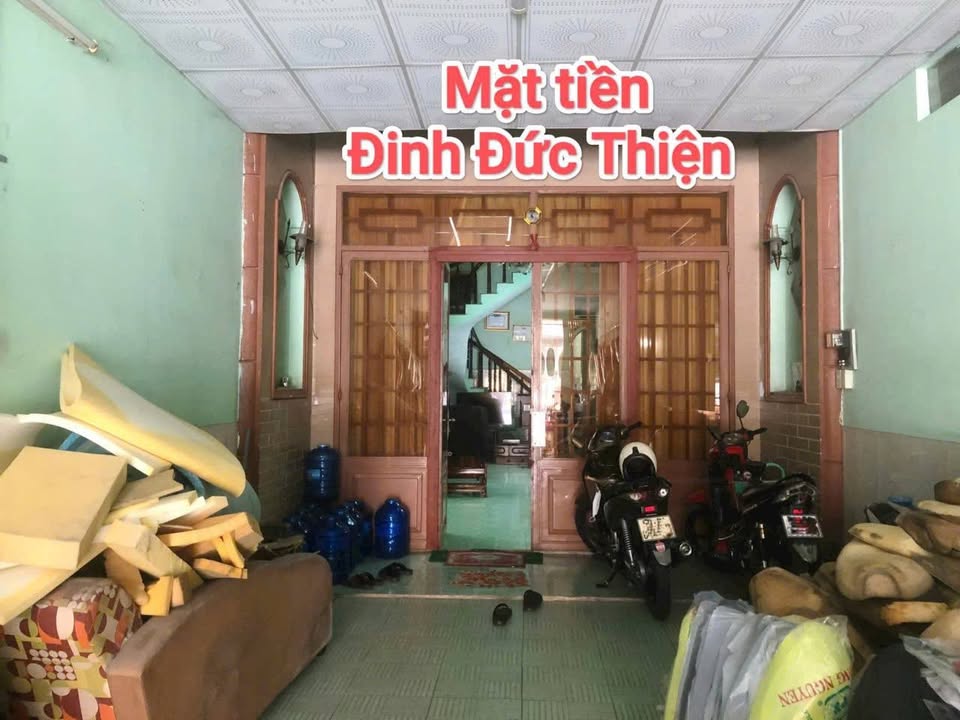 Nhà 2,5 Tầng Đường Đinh Đức Thiện, Bình Chánh 234m² giá 8.5 tỷ - Vị trí kinh doanh đắc địa!