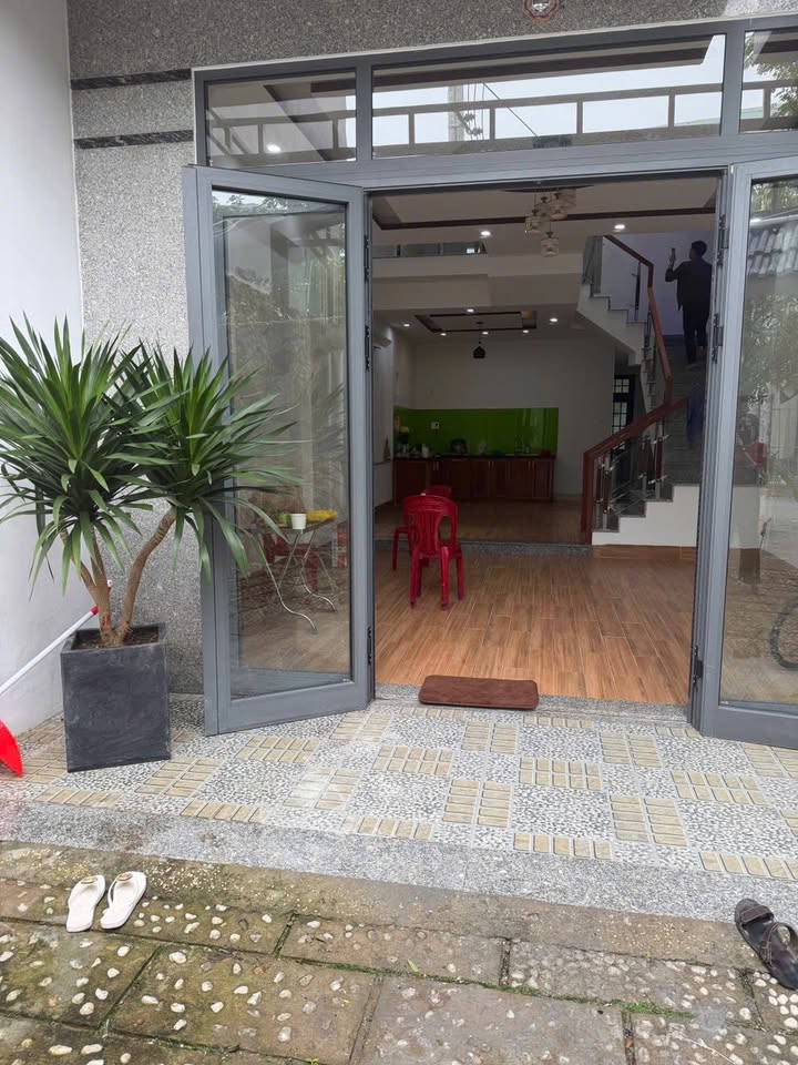 Nhà nguyên căn 3 tầng đường Bùi Thiện Ngộ, Hoà Xuân - Thích hợp cho gia đình hoặc văn phòng!