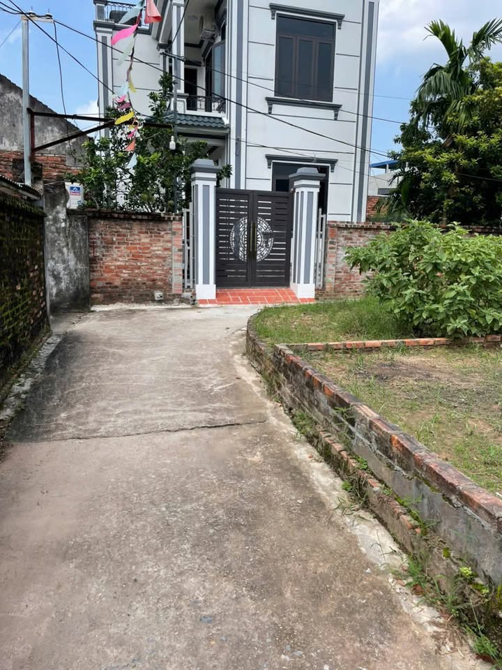 Đất thổ cư lô góc 40m² tại Thụy Hương chỉ 2 tỷ - Cơ hội đầu tư hấp dẫn!