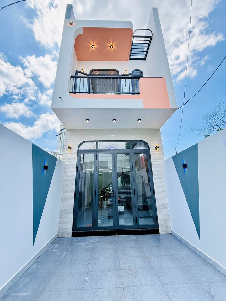 Nhà 1 Trệt 1 Lầu Mặt Tiền Nguyễn Thị Tạo, Bình Thủy, Cần Thơ - Đẹp Như Mới!