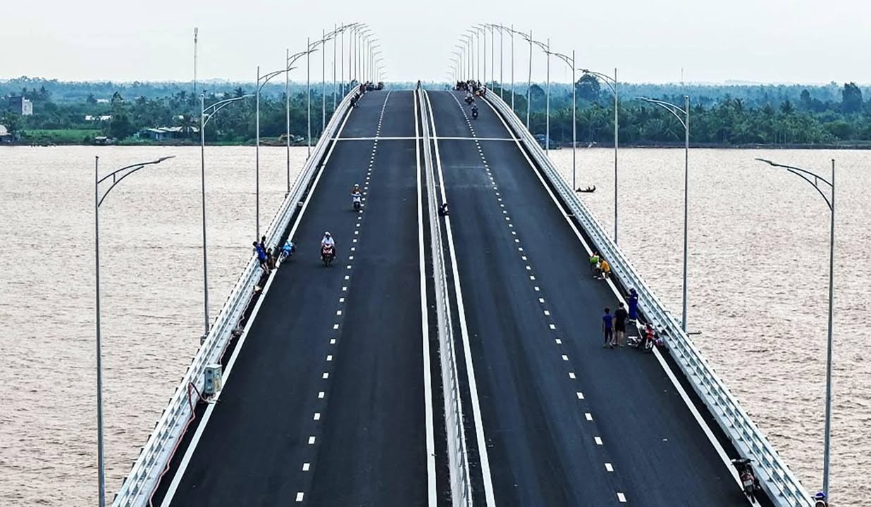 Đất nền mặt tiền Nam Sông Hậu, Long Đức, 7200m² giá 6.48 tỷ - Cơ hội đầu tư tuyệt vời!