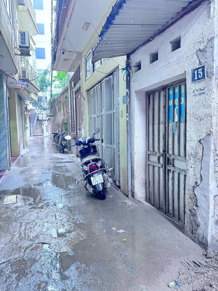 Nhà bán Mễ Trì 30m² giá 4 tỷ - Vị trí hiếm có, giao thông thuận tiện!