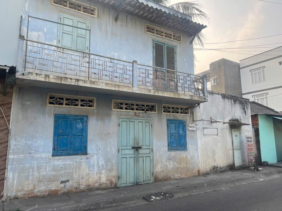 Nhà cấp 3 mặt tiền Hàn Thuyên, Phan Thiết 37m² giá 1.5 tỷ - Kinh doanh thuận lợi!