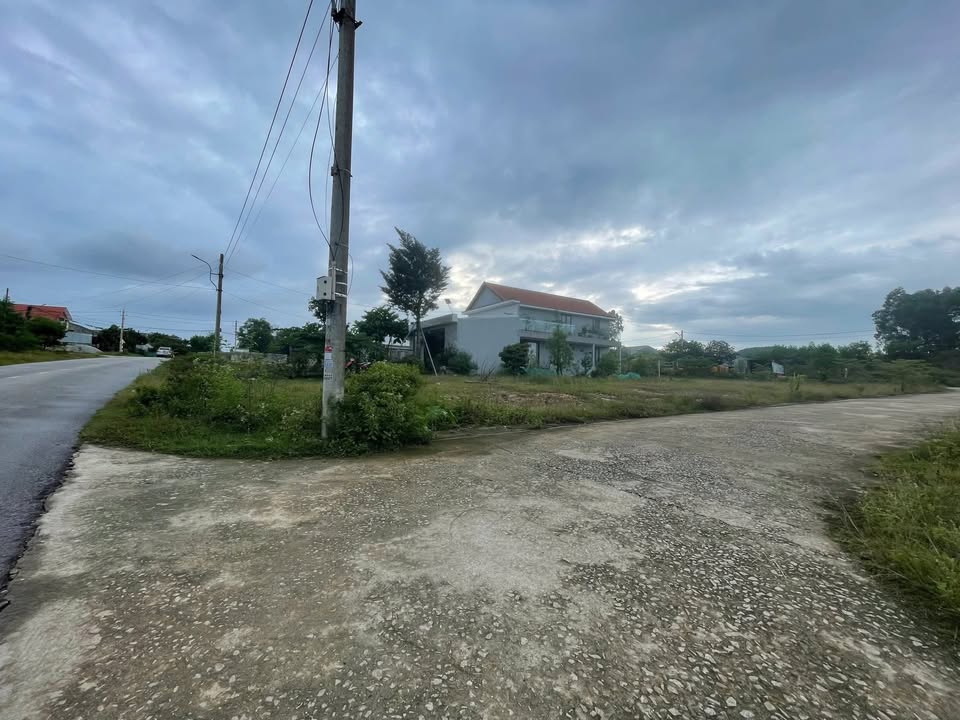 Bán lô đất nền 172m² tại KQH Phùng Quán, Thủy Dương - Giá chỉ 1.6 tỷ thương lượng!