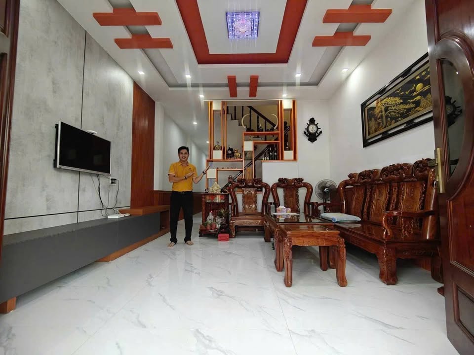 Nhà Mặt Tiền Đỗ Nhuận, Phường Mỹ Quý, 72m² - Giá 3 tỷ, Tặng Nội Thất