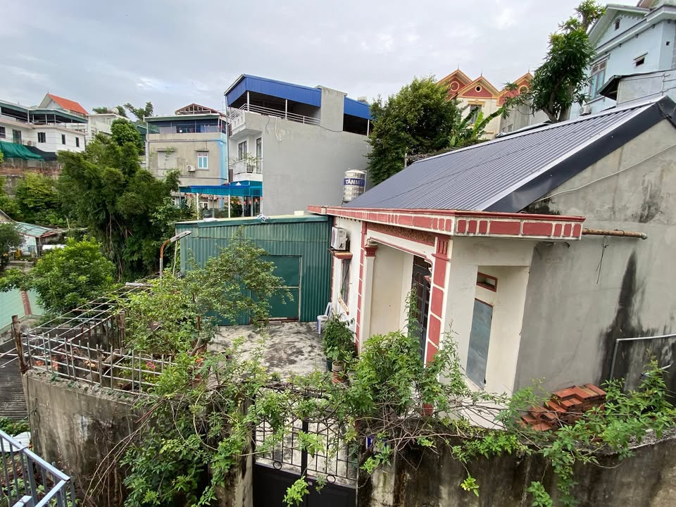 Nhà phố Hạ Long 138m² giá 2.838 tỷ - Vị trí trung tâm, thuận tiện di chuyển!