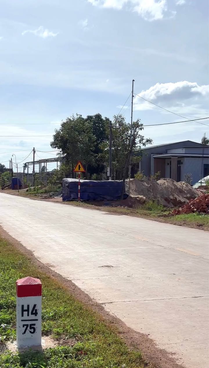 Đất nền Ea Rốk, Đắk Lắk 1650m² giá 2.475 tỷ - Lô góc 2 mặt tiền đẹp!