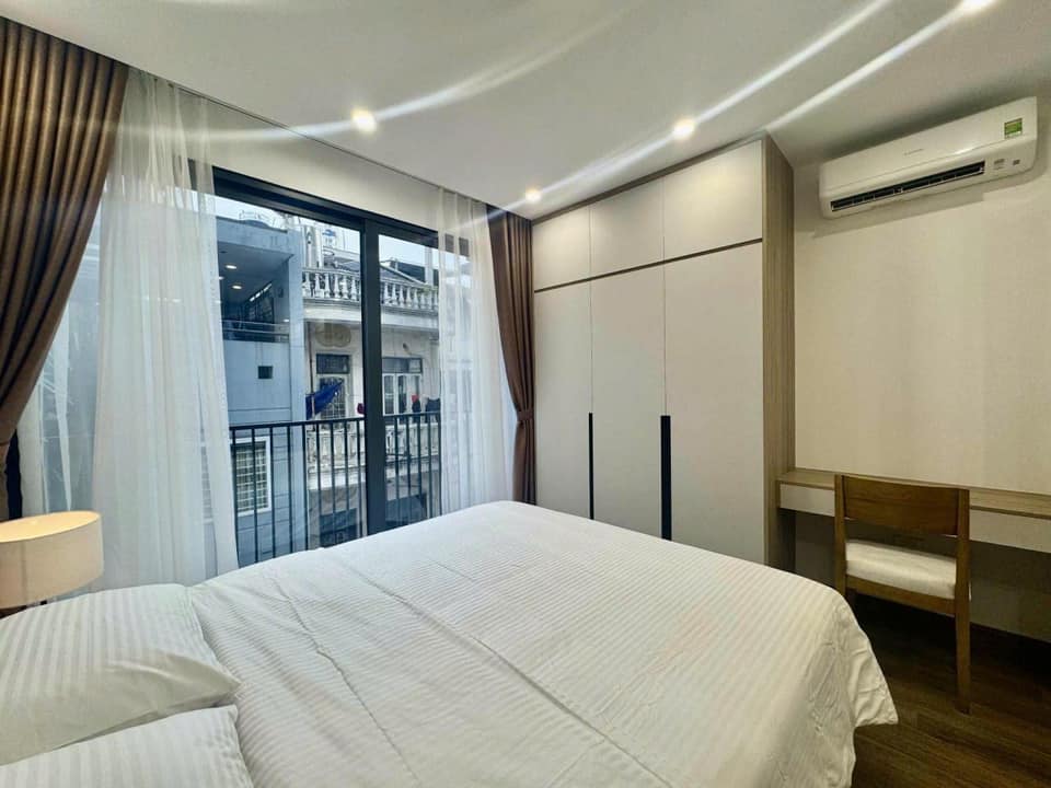 Căn hộ cao cấp 45m² tại Huỳnh Thúc Kháng, Đống Đa - Ban công thoáng mát!