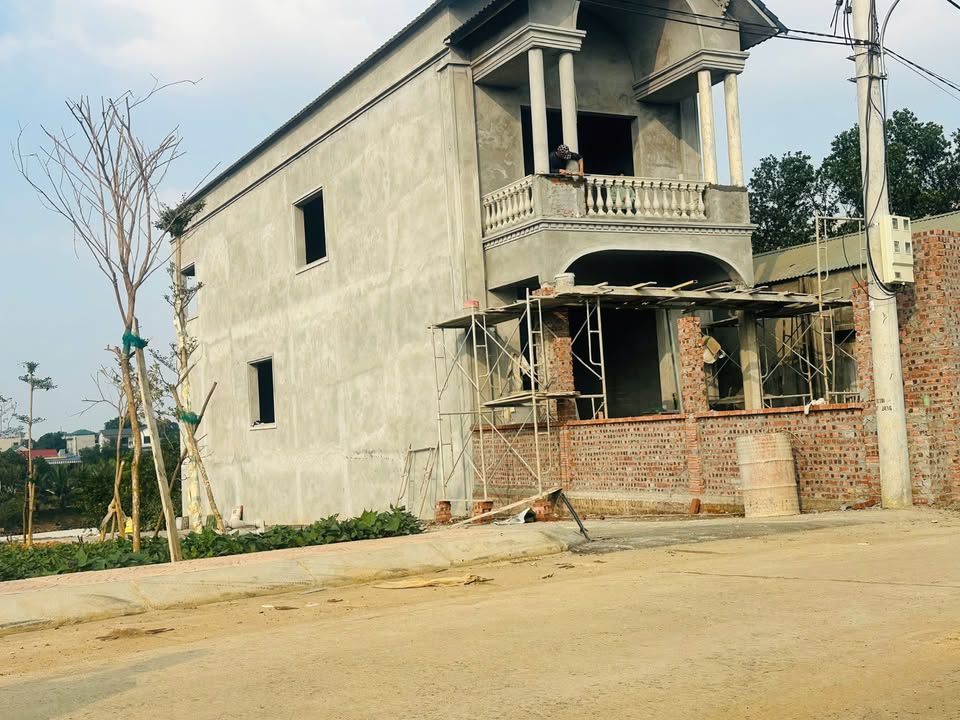 Đất ở Phú Cát, Quốc Oai 100m² giá 2 tỷ - Sổ đỏ chính chủ!