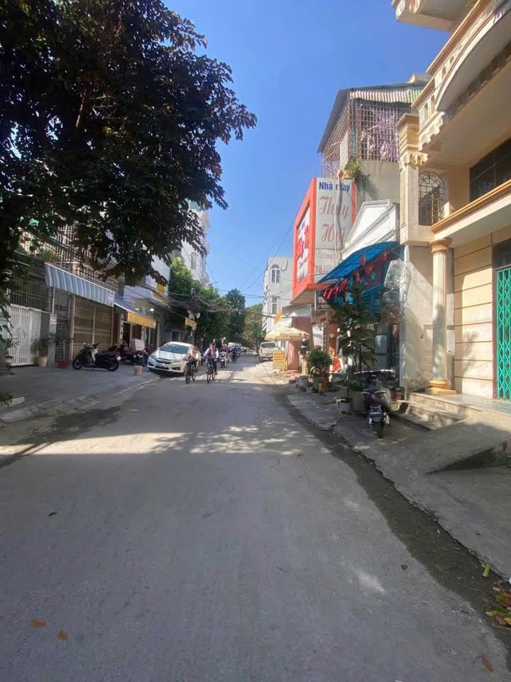 Bán nhà 3 tầng tại phố Thôi Hữu, TP Thanh Hóa - Chính chủ, giá tốt 6 tỷ!