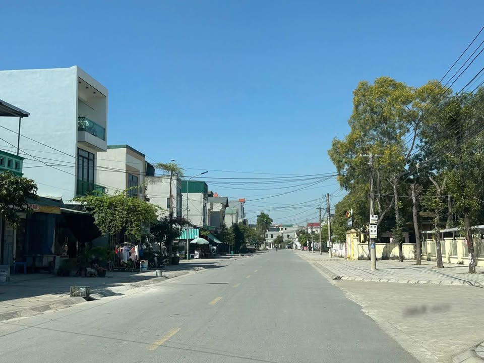 Đất trung tâm hành chính Quảng Thịnh 133m² giá chỉ 1 tỷ - Cơ hội đầu tư tuyệt vời!