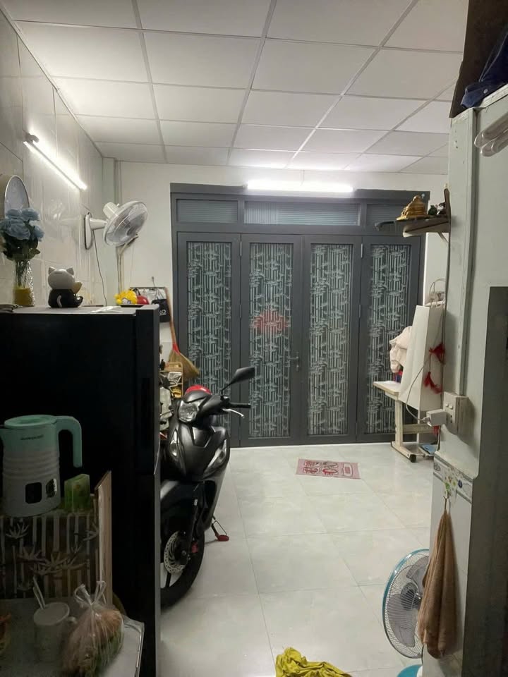 Nhà riêng Tân Chánh Hiệp, Q12, 16m² giá 1.3 tỷ - Sổ hồng riêng, chính chủ!