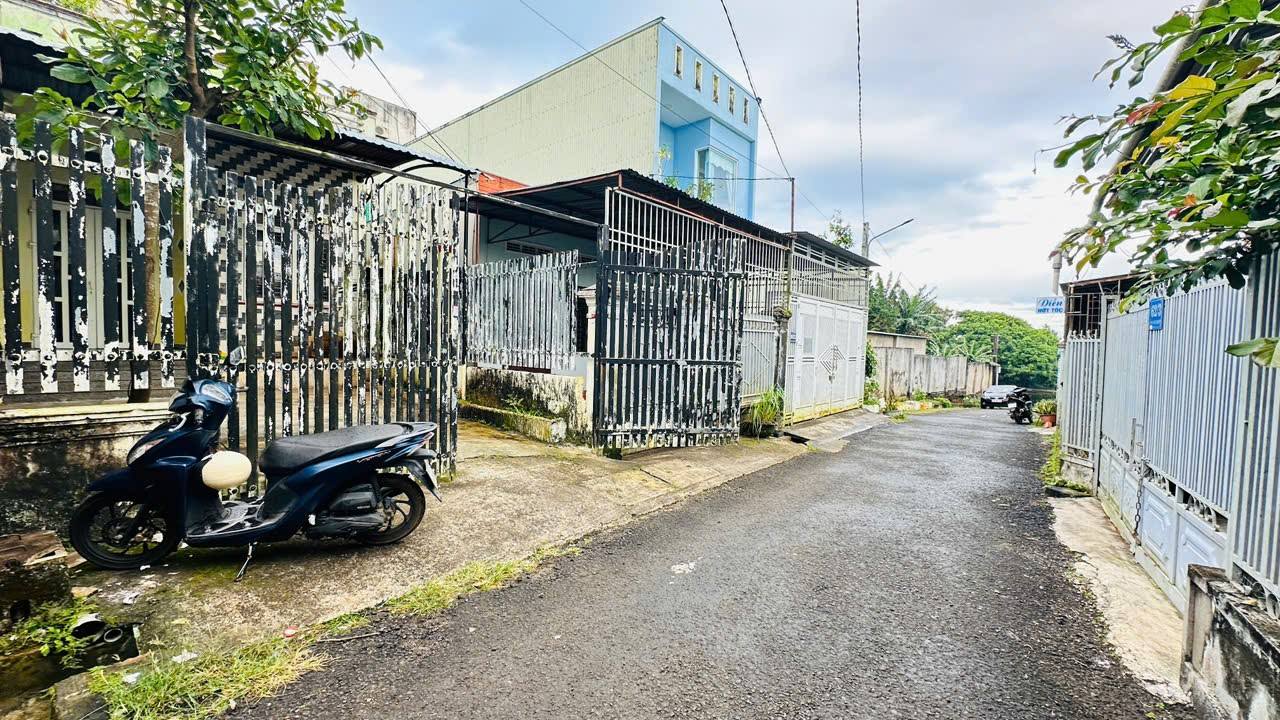 Nhà cấp 4 hẻm 03 Tôn Thất Thuyết, Pleiku 110m² - Sổ hồng chính chủ, giá tốt!