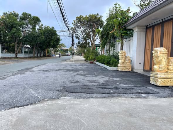 Nhà 2 Tầng Hưng Đông TP Vinh 128m² giá 4.8 tỷ - Đường rộng thông thoáng!