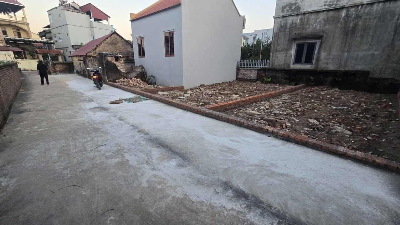 Đất thổ cư Cát Động - Kim Bài 52m² giá 2 tỷ - Vị trí đẹp, tiện ích đầy đủ!