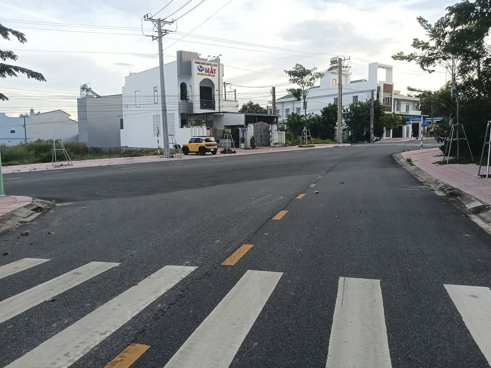 Lô đất 2 mặt tiền Ngô Gia Tự 480m² giá 2.2 tỷ - Đầu tư sinh lời ngay!