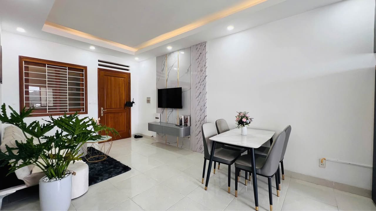Căn hộ CT5 View Đường A1 Nha Trang 60m² giá 2.52 tỷ - Full nội thất sang trọng!