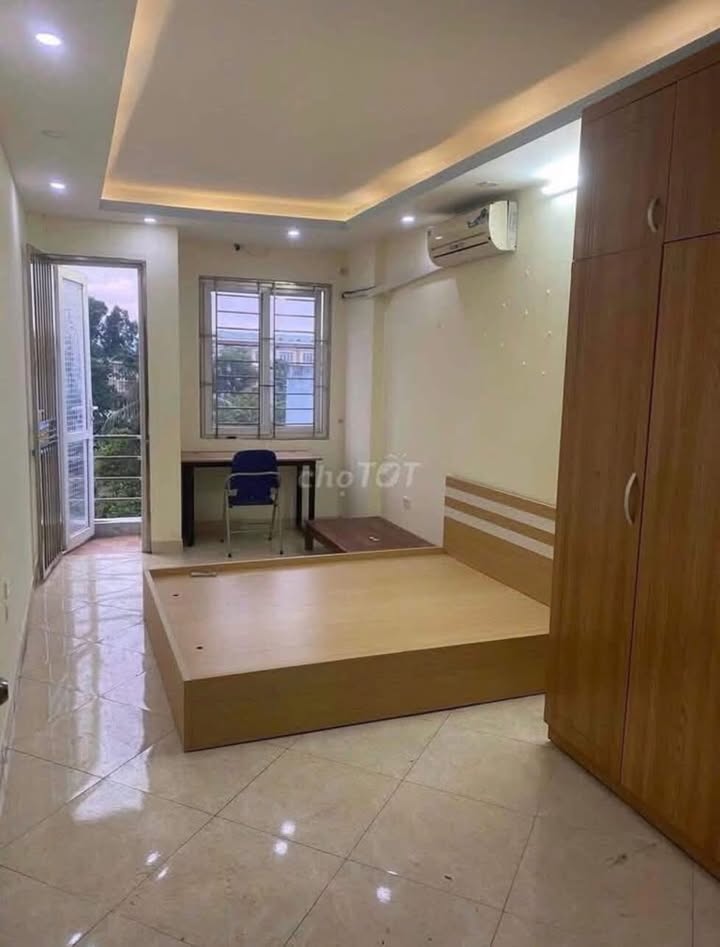 Phòng cho thuê tại Nghĩa Tân, Cầu Giấy 20m² - Tiện nghi đầy đủ, giá tốt!