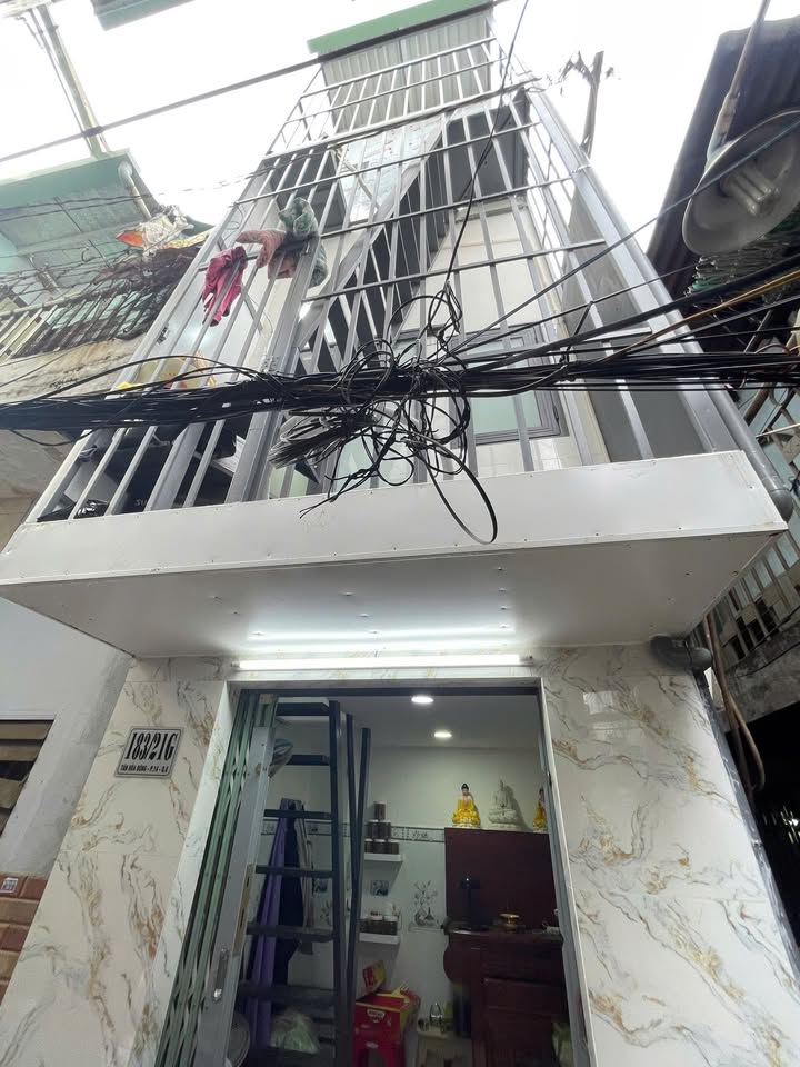 Nhà 3 tầng 6m² đường Tân Hoà Đông, Quận 6 - Giá chỉ 920 triệu