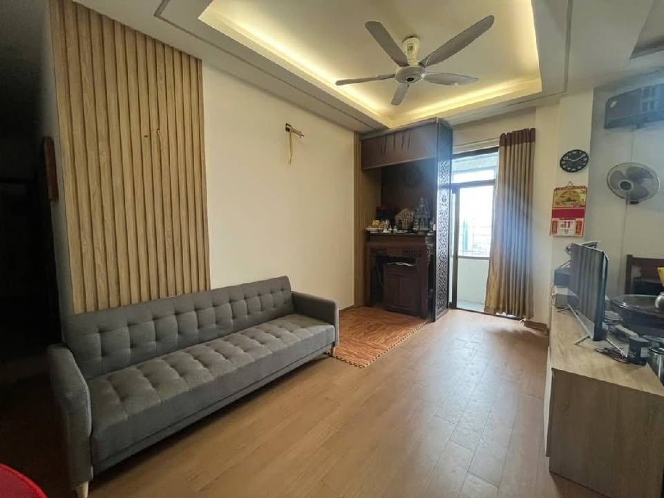 Chung cư cán bộ Bao Bì An Dương Vương 90m² giá 5.9 tỷ - Lô góc view sân chơi thoáng đãng!