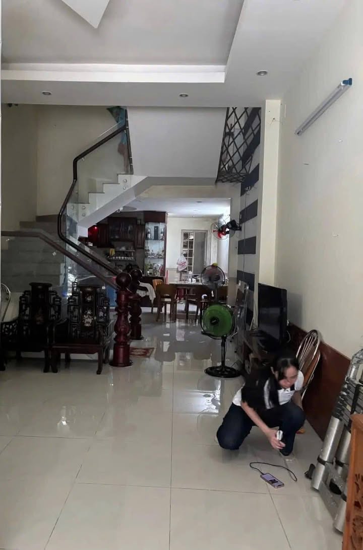 Nhà cho thuê 4 tầng mặt kiệt ô tô Trương Chí Cương, Đà Nẵng - Phù hợp kinh doanh, chỉ 13 triệu!