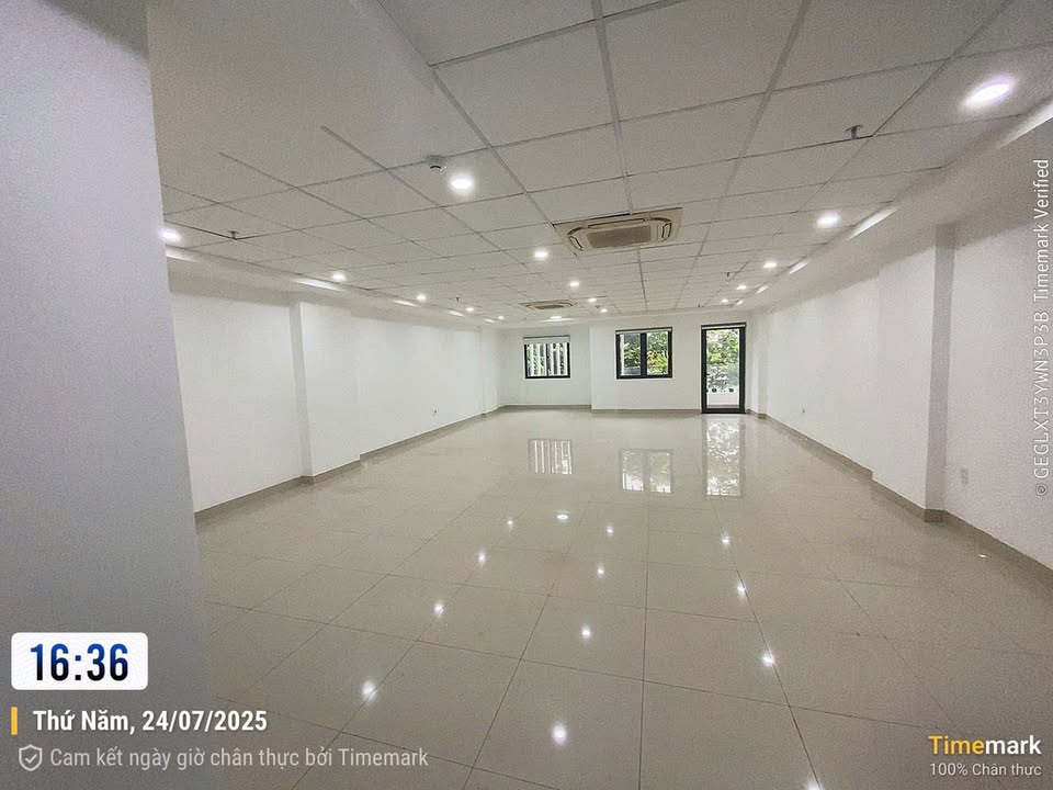 Cho thuê văn phòng tầng 4 Tòa nhà Ngô Quyền, Sơn Trà, Đà Nẵng giá 12 triệu - Không gian làm việc lý tưởng!