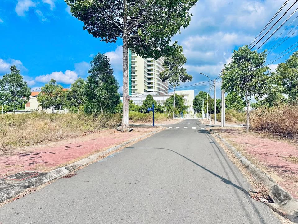 Lô đất 93m² tại đường Nhất Chi Mai, TP. Bà Rịa - Vũng Tàu giá 2 tỷ - Pháp lý rõ ràng