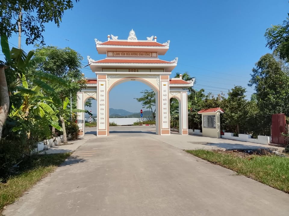 Nhà 2.5 tầng Hương Đình Đông, Sóc Sơn 55m² giá 200 triệu - Sẵn sàng vào ở hoặc cho thuê!