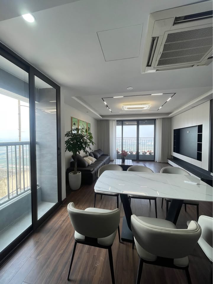 Căn hộ CT8B Dương Nội 123m² giá thỏa thuận - Căn góc hiếm với view hoàng hôn đẹp!