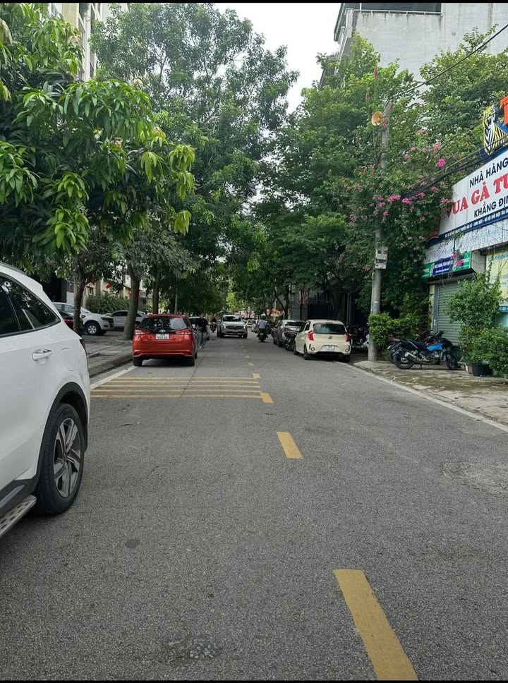 Bán đất mặt đường Hoàng Minh Đạo, Gia Thụy, Long Biên 120m² giá 47 tỷ - Vị trí kinh doanh đắc địa!