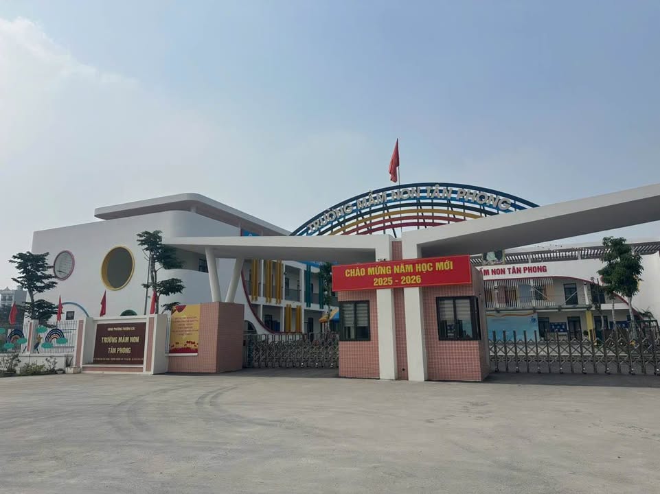 Nhà phố Đông Ngạc 31m² giá 6 tỷ - Gần trường mầm non Tân Phong!