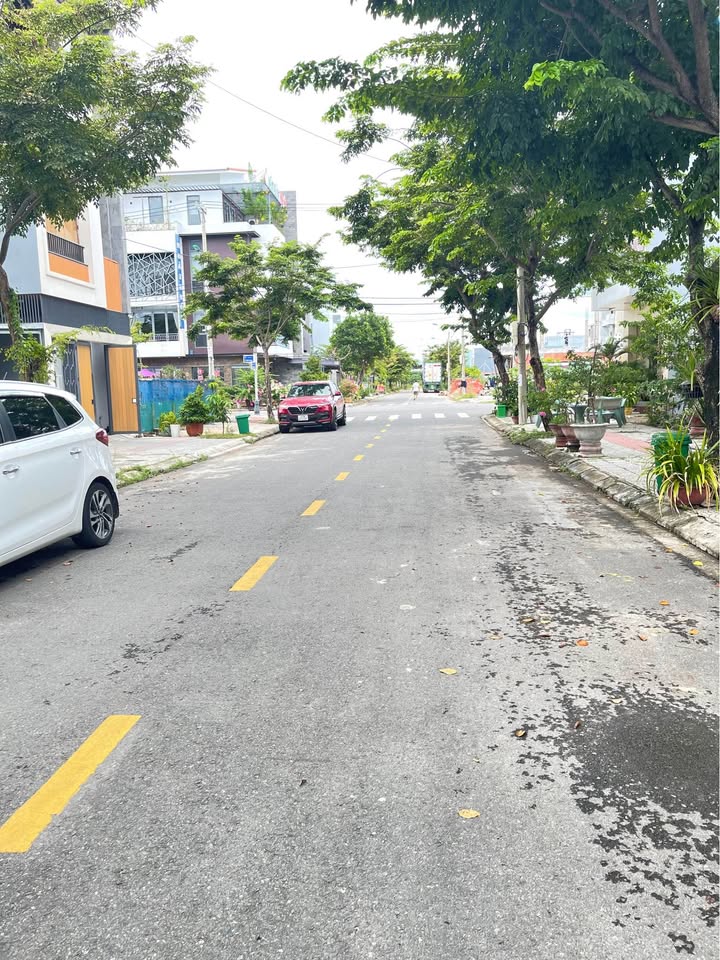 Đất Nam Hòa Xuân Đà Nẵng 105m² giá 5.4 tỷ - Sổ đỏ chính chủ sẵn sang nhượng!