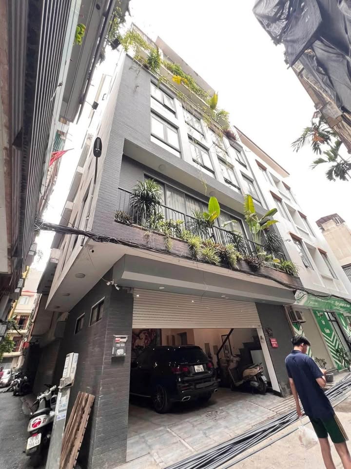 Nhà phố Trần Quang Diệu, Đống Đa, 67m² giá 33.5 tỷ - Kinh doanh đỉnh cao!