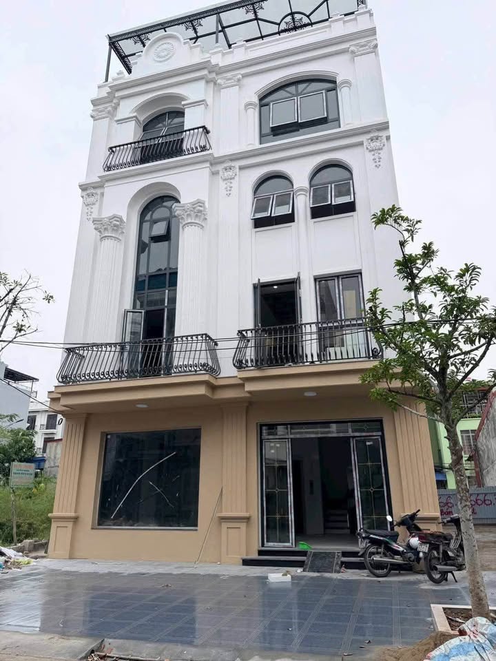 Nhà 4 tầng TDC Tam Kỳ 60m² giá 9.8 tỷ - Thiết kế Tân cổ điển sang trọng!