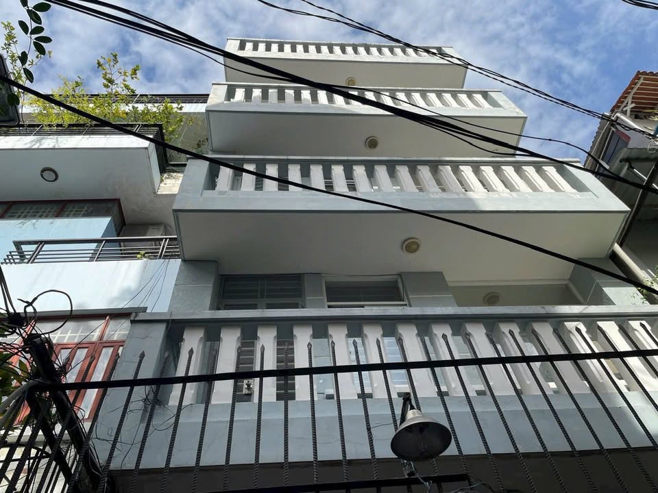 Nhà nguyên căn cho thuê tại 96 Duy Tân, Phú Nhuận 59m² - Giá 14 triệu/tháng!