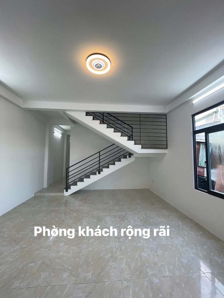 Nhà 2 tầng đường Mai Đăng Chơn, Hòa Quý 100m² giá 3 tỷ - Sẵn sàng vào ở ngay!