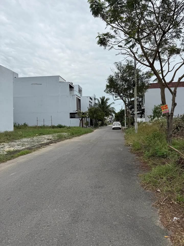 Đất nền Hòa Hải Đà Nẵng 100m² giá 4 tỷ - View sông thoáng mát, gần biển!