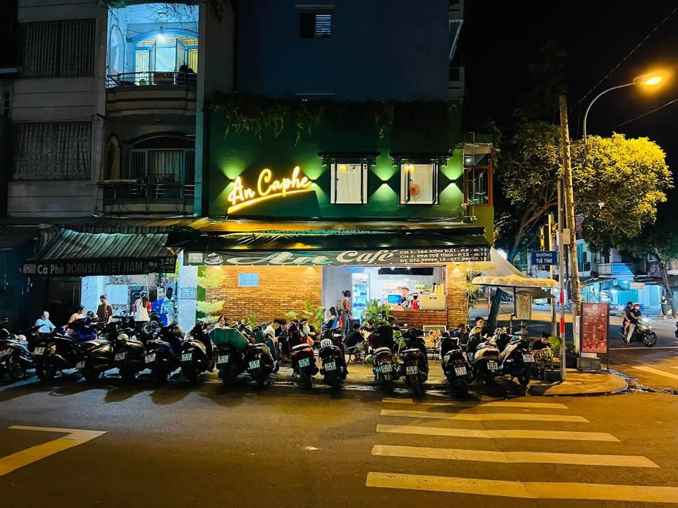 Nhà cho thuê góc 2 mặt tiền Lãnh Binh Thăng, Quận 11 - Thích hợp kinh doanh ngay!