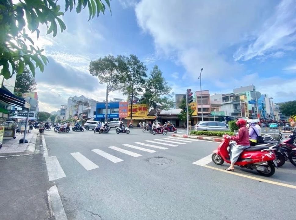 Nhà phố Hàn Hải Nguyên, Quận 11, 47m² giá chỉ 7 tỷ - Ô tô vào tận nhà!