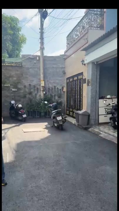 Nhà HXH 4 tầng Hoàng Diệu Linh Chiểu 60m² giá 9 tỷ - Dân trí cao, đầy đủ tiện ích!