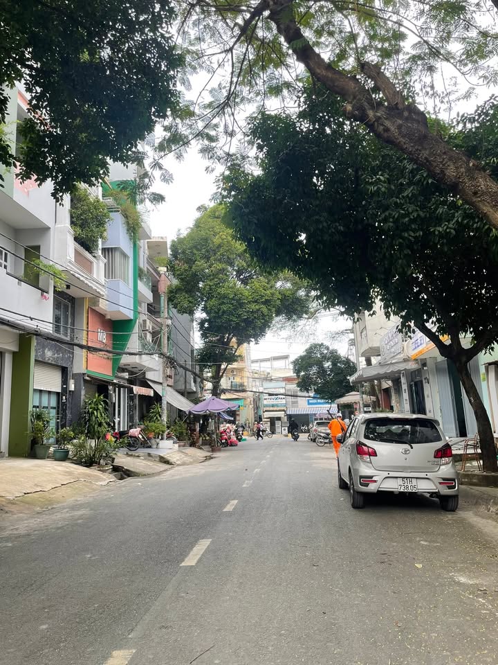 Đất nền Tân Qui, quận 7, 124m² giá 15 tỷ - Đầu tư sinh lời ngay!