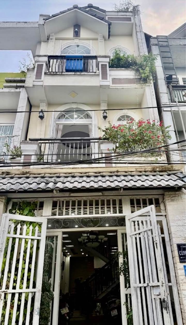 Nhà phố 4 tầng Huỳnh Tấn Phát, Phú Thuận, Quận 7 - 52m² giá 8.1 tỷ - Hẻm xe hơi, tiện nghi đầy đủ!