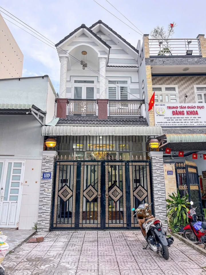 Bán nhà trệt lầu đường Số 5 KDC Thới Nhựt 2, An Khánh 90m² giá 5.45 tỷ - Phù hợp gia đình đông thành viên!