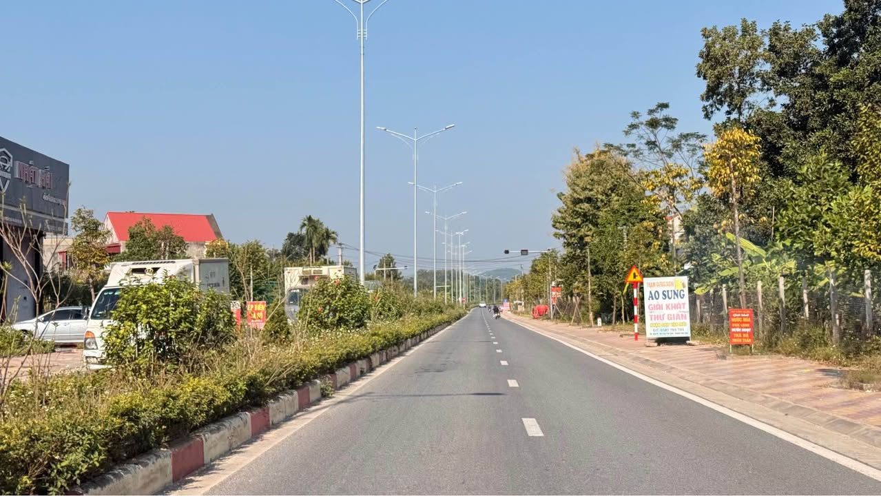 Đất bám đường Quang Trung Yên Sơn 275m² giá 6 tỷ - Đầu tư sinh lời tốt!