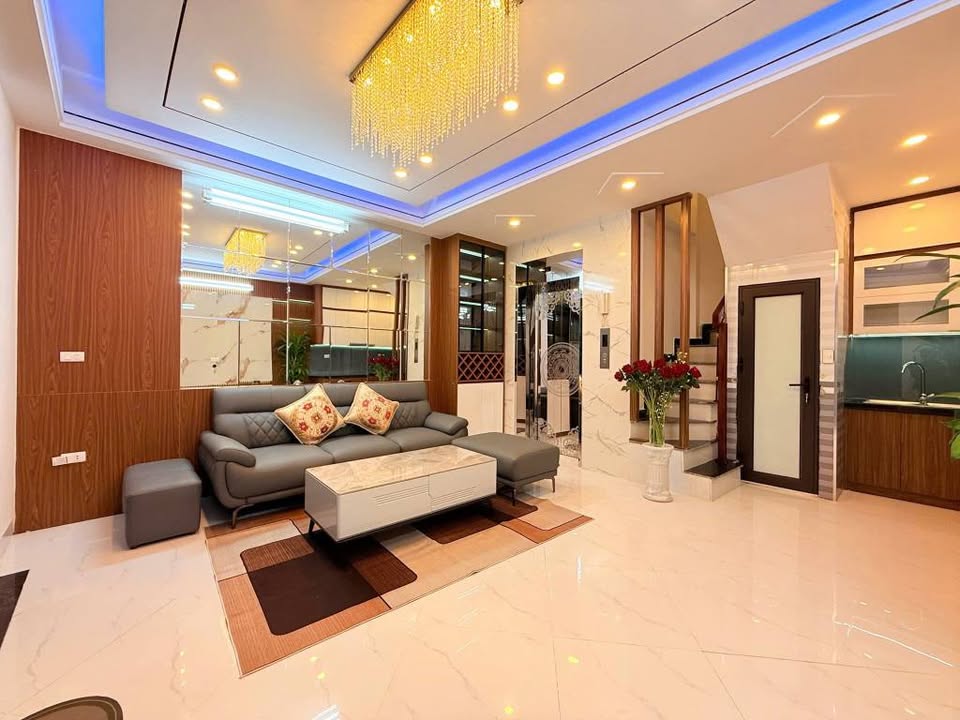 Nhà phố Trung Phụng 42m² giá 9.65 tỷ - Thiết kế hiện đại, full nội thất!